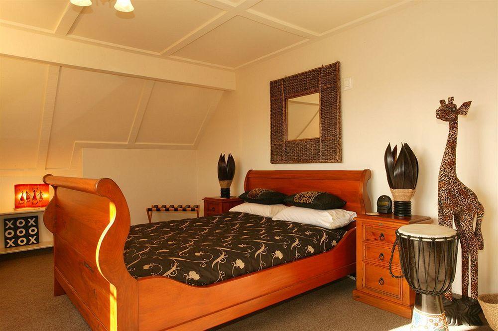 Tudor Manor Bed & Breakfast Paraparaumu Eksteriør bilde