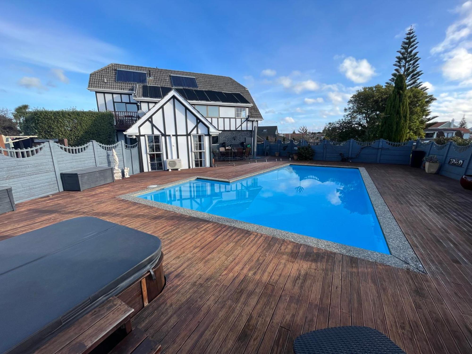 Tudor Manor Bed & Breakfast Paraparaumu Eksteriør bilde