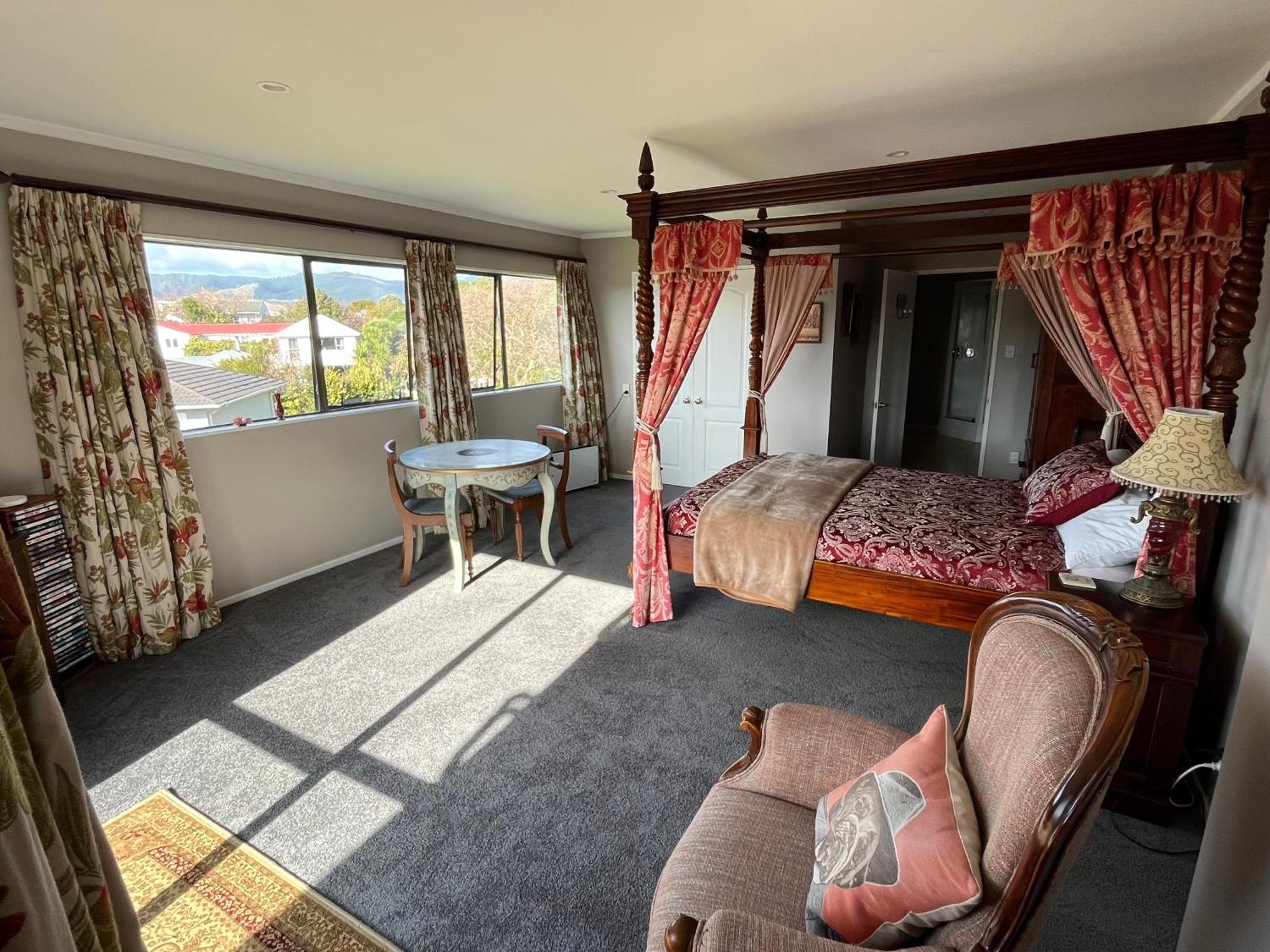 Tudor Manor Bed & Breakfast Paraparaumu Eksteriør bilde