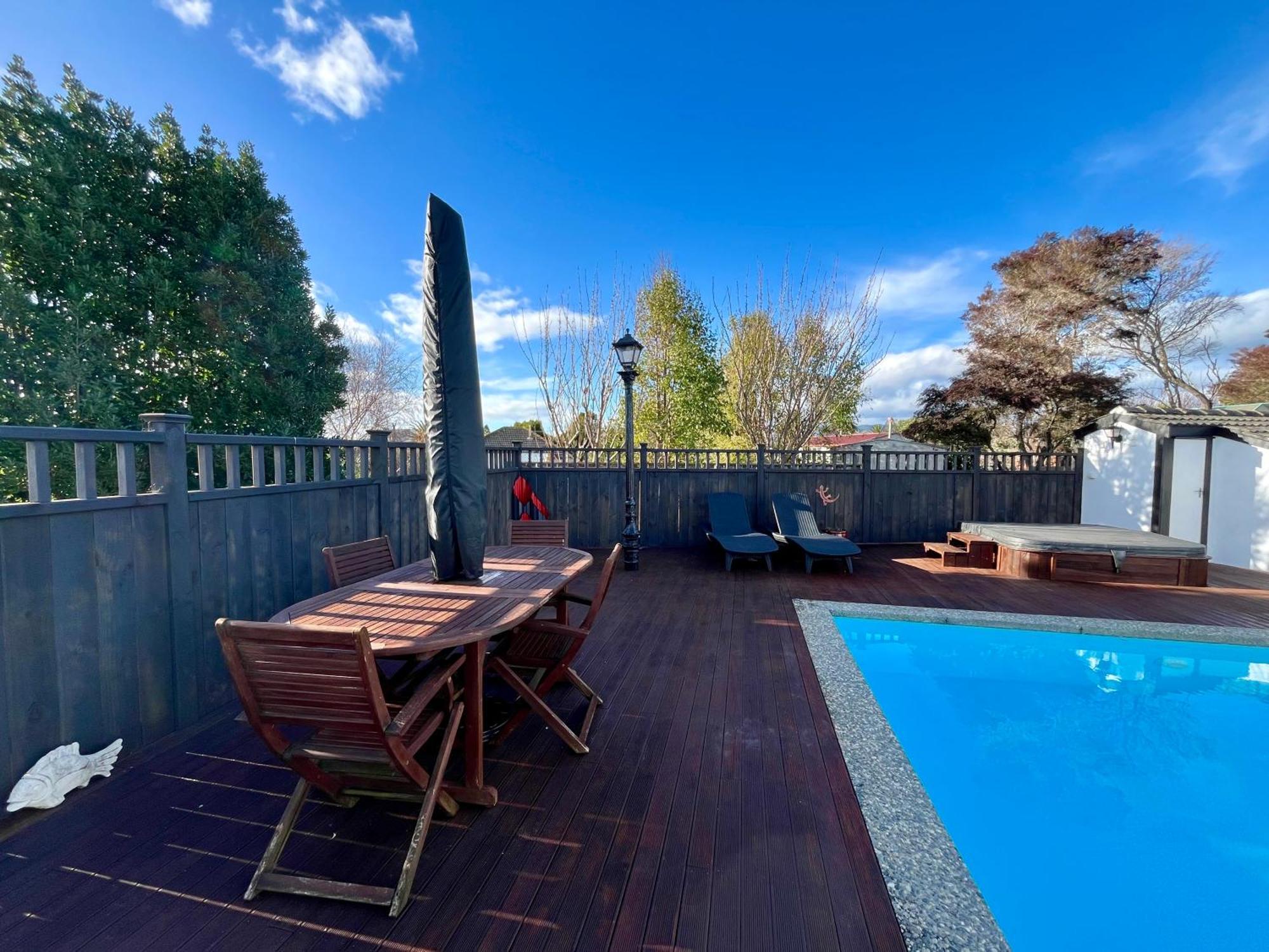 Tudor Manor Bed & Breakfast Paraparaumu Eksteriør bilde