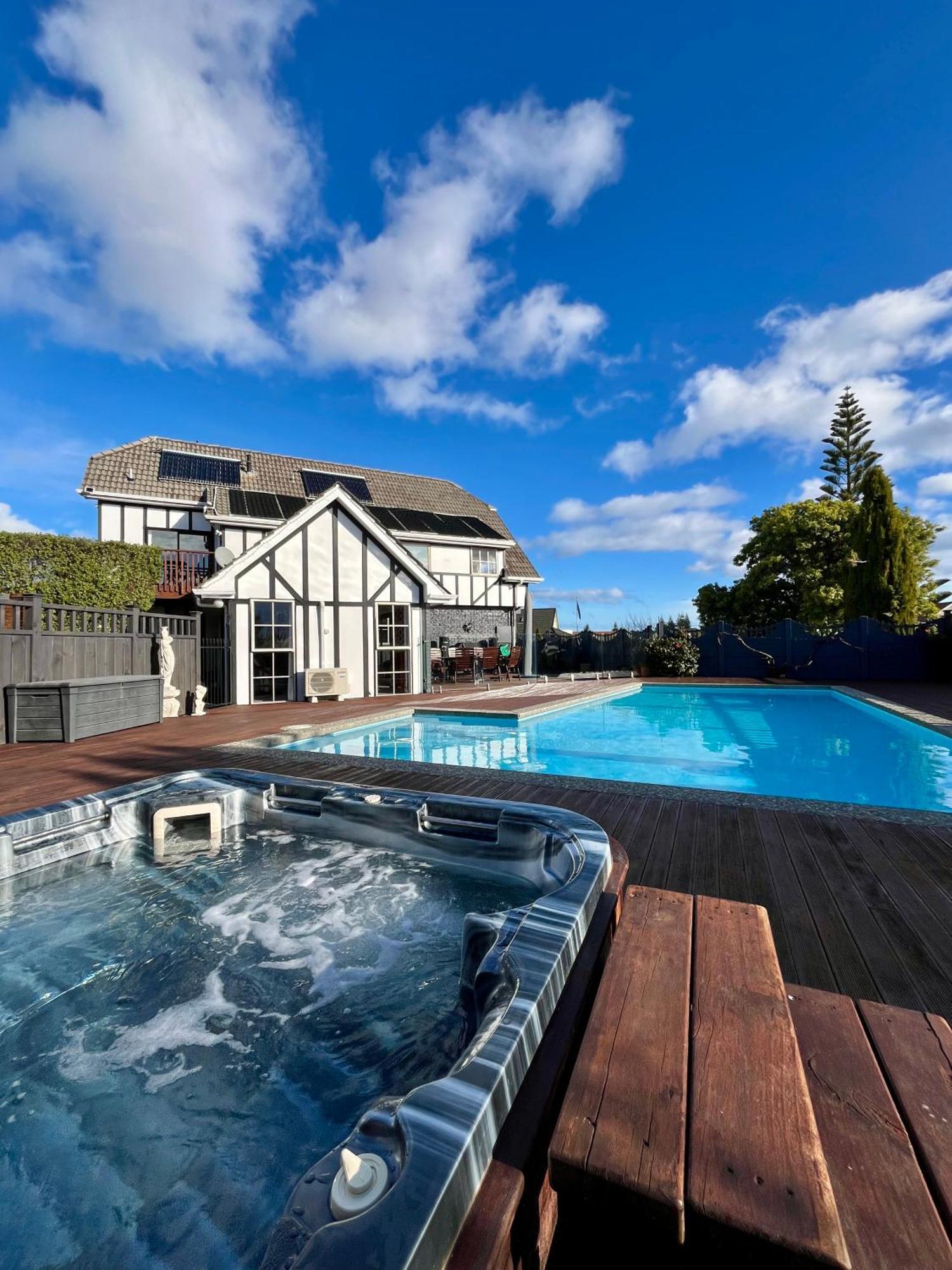 Tudor Manor Bed & Breakfast Paraparaumu Eksteriør bilde